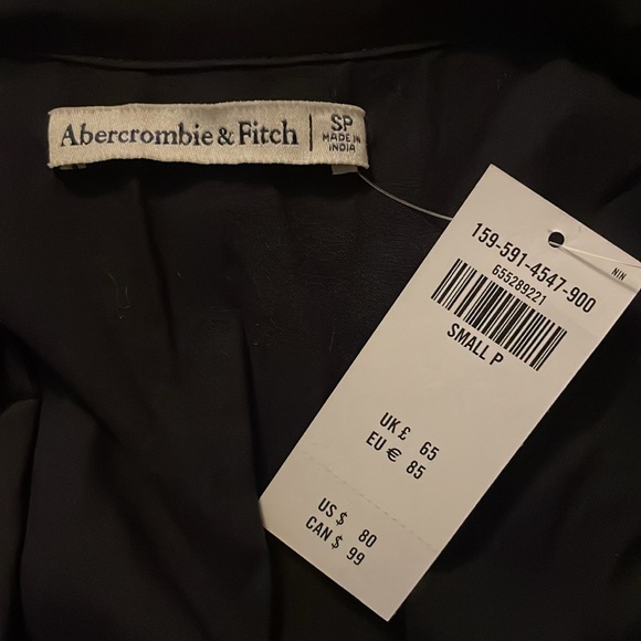 ABERCROMBIE AND FITCH FOLDS BLOUSE. - Picture 9 of 10